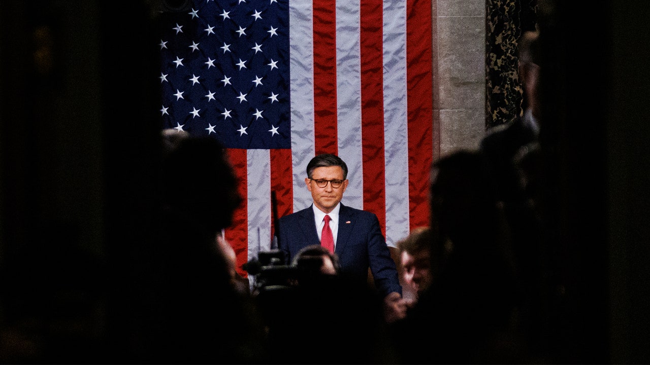 הבית של מייק ג'ונסון מתפרץ