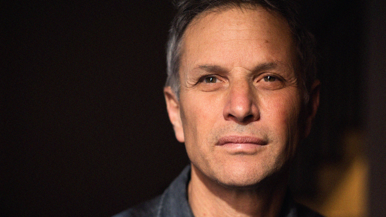 אדם מוס מחפש השראה