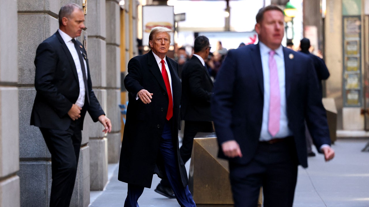 מה עומד על כף המאזניים, בדיוק, במשפט הפלילי של דונלד טראמפ?