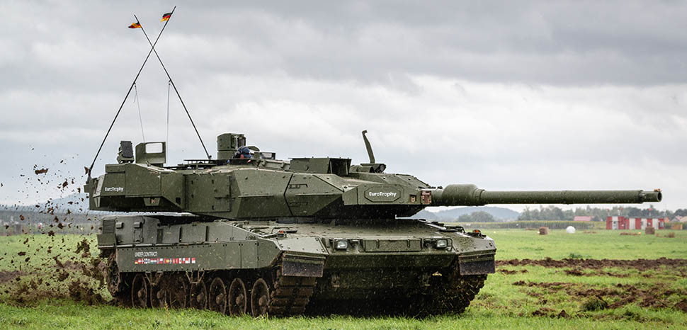 cc Fric.matej, modified, https://simple.m.wikipedia.org/wiki/File:Tank_Leopard_2A7_NATO_Days_2022.jpg