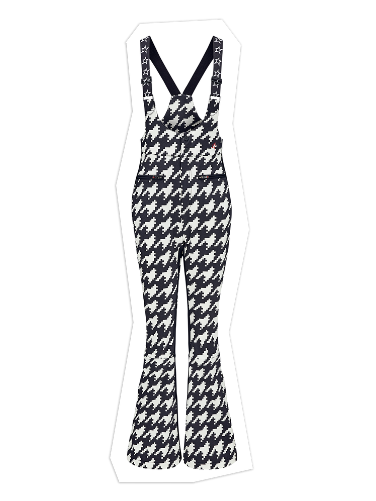 התמונה עשויה להכיל: בגדים, מכנסיים, שמלה, לבוש רשמי ומעיל