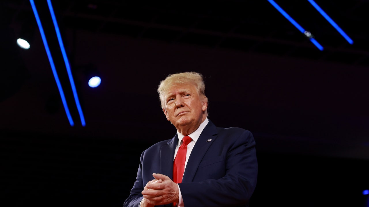 טראמפ אומר שהוא לא ימנע ממדינות לעקוב אחר הריונות בודדים כדי שיוכלו להעמיד לדין אנשים שנתפסו בהפלות