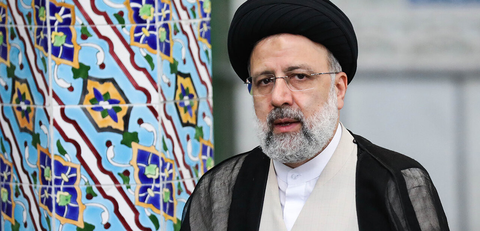 cc Maryam Kamyab, modified, https://simple.m.wikipedia.org/wiki/File:Raisi_in_2021-02.jpg