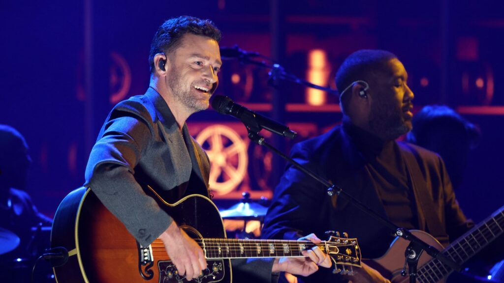 ג'סטין טימברלייק מתלונן על "שבוע קשה" בקונצרט ראשון לאחר מעצר נהיגה בשכרות