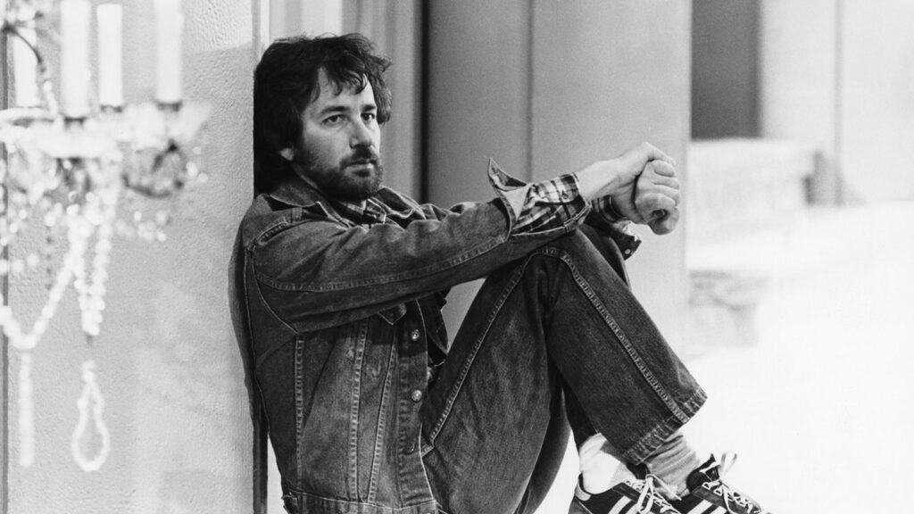 הצצה ראשונה לאיך מתלבשים במאים, ספר חדש מסטודיו האינדי שהשתלט על Merch