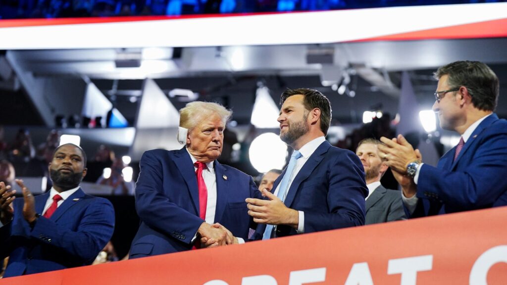 כל דבר נורא שג'יי.די ואנס אמר על טראמפ לפני שהפך לחברו למשחק