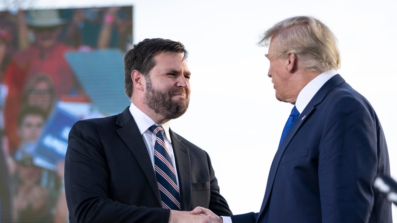 לפני שהוא היה מתמודד סמנכ"ל, JD Vance הציע שהמאשים לתקיפות מיניות של טראמפ אומר את האמת