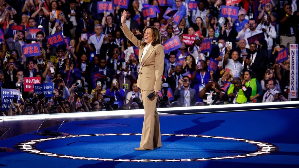 קמאלה האריס מספקת בחוסר הערכה בכל סיבוב