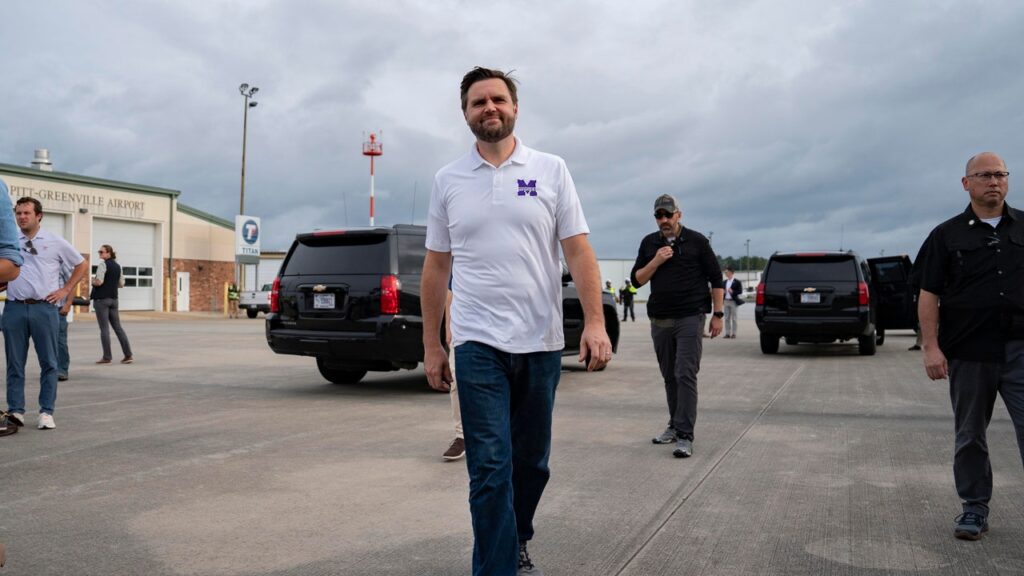 JD Vance רוצה להחליט אילו מהגרים הם "חוקיים"