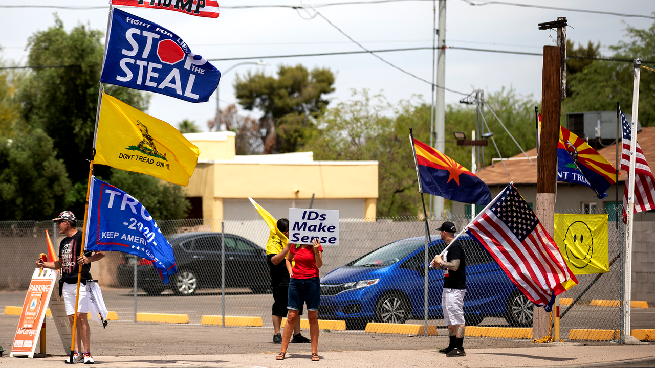 איך הרפובליקנים מנהלים מתקפה כוללת על מערכת הבחירות: "כל העניין יכול להתפרק"