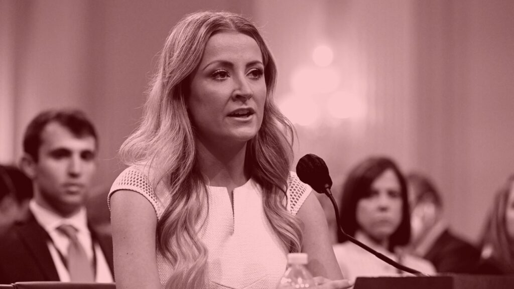 טראמפ אלום שהפך לעורך דין האריס אומרת שהיא יודעת שיש עכשיו "יעד" על גבה