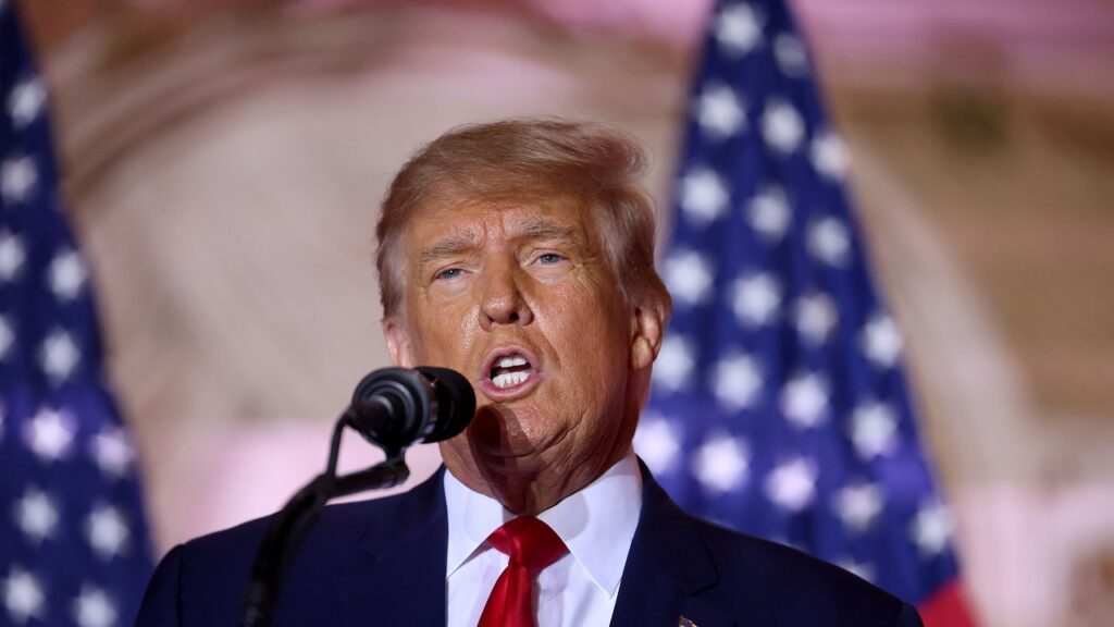 טראמפ מתכנן להשתמש ב"חוק אויבי חייזרים" מהמאה ה-18 לגירוש המוניים