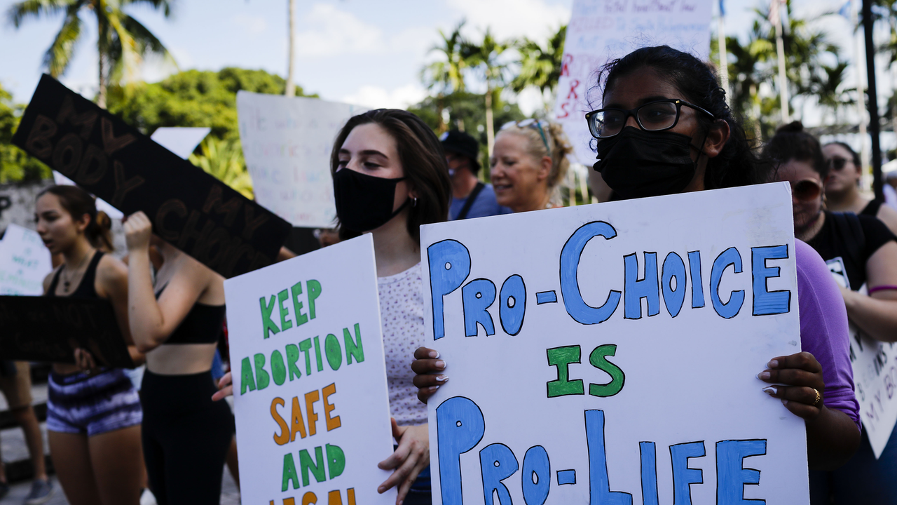 בכמה מדינות שבהן עברו ההגנות על הפלות, דונלד טראמפ ניצח