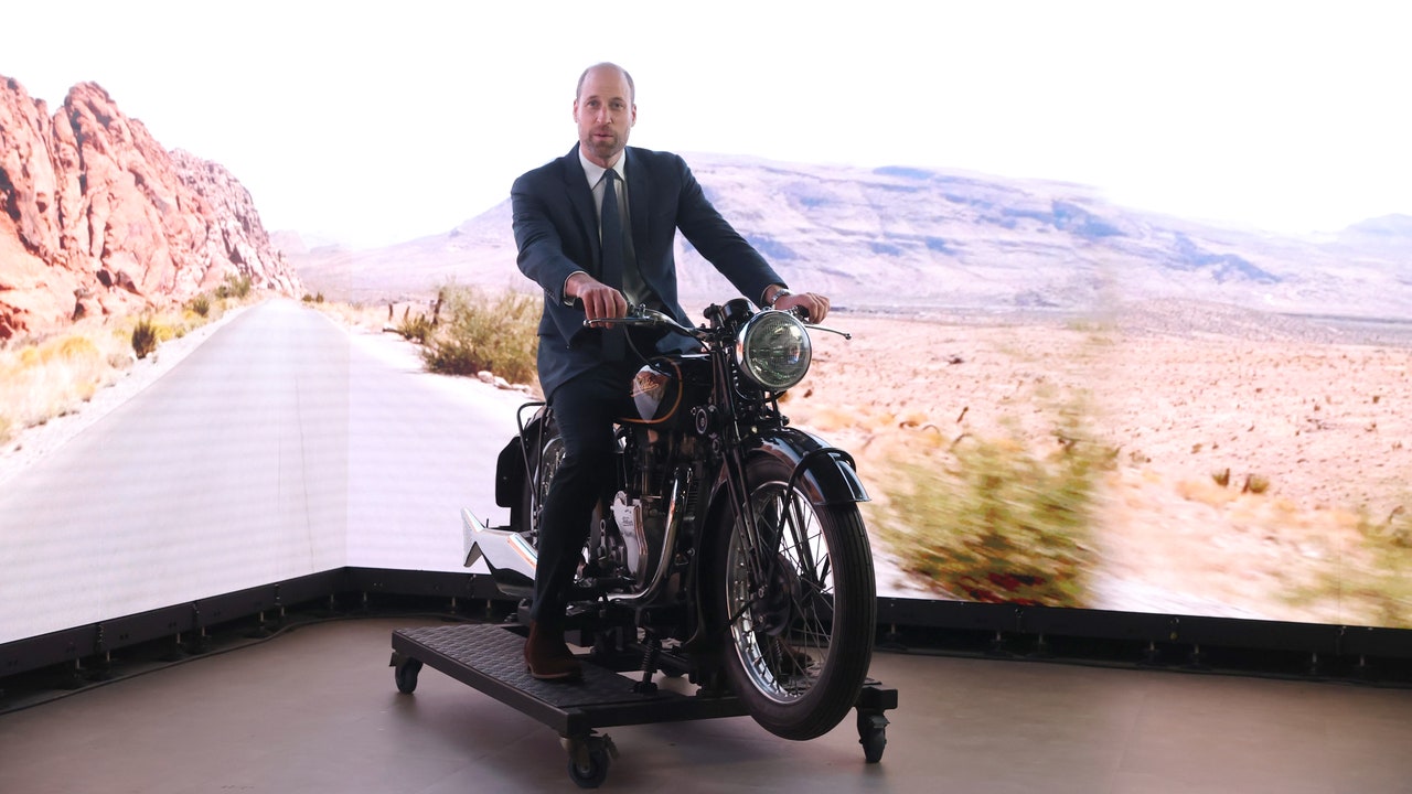 הנסיך וויליאם הולך על Vroom Vroom וירטואלי למרות שזה גורם לקייט מידלטון להרגיש דום דום