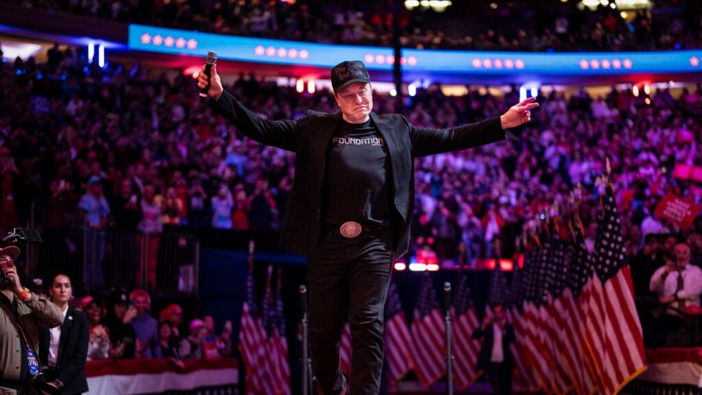 הפתעה: אילון מאסק, שעומד להרוויח מיליארדים תחת טראמפ, מתמוגג מהבחירות