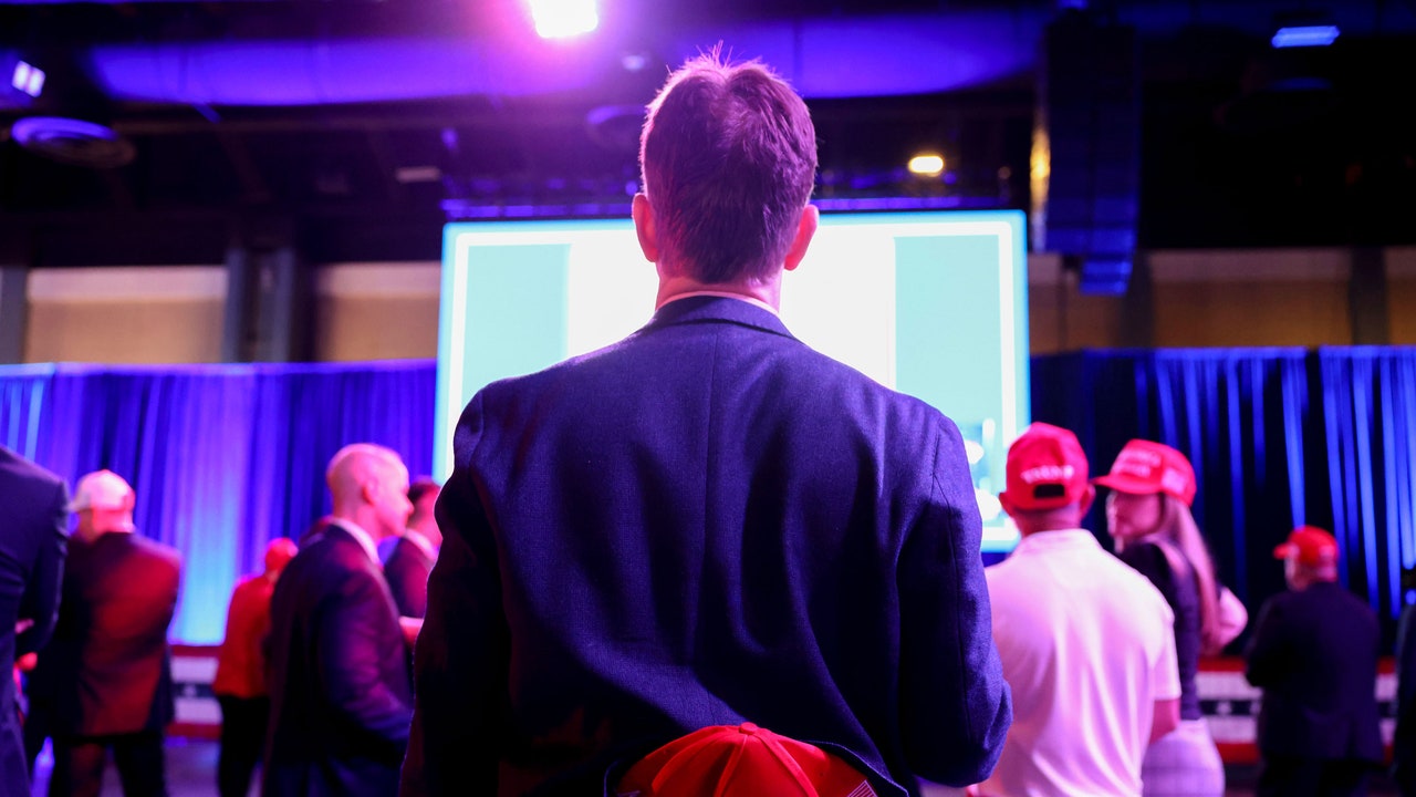 "לשארית חיינו נשתף את הלילה הזה": צפייה בניצחון טראמפ בין הפודקאסטרים