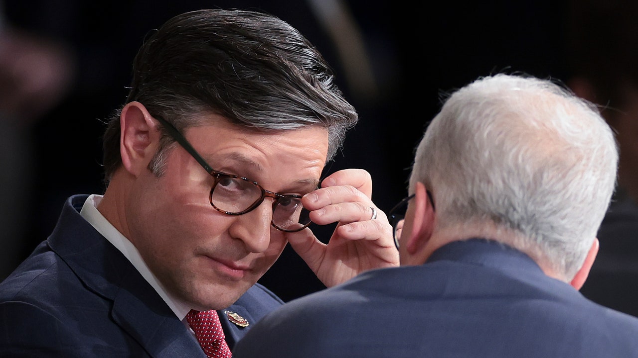 פקידים רפובליקנים שוב מאמינים באופן מסתורי בבחירות