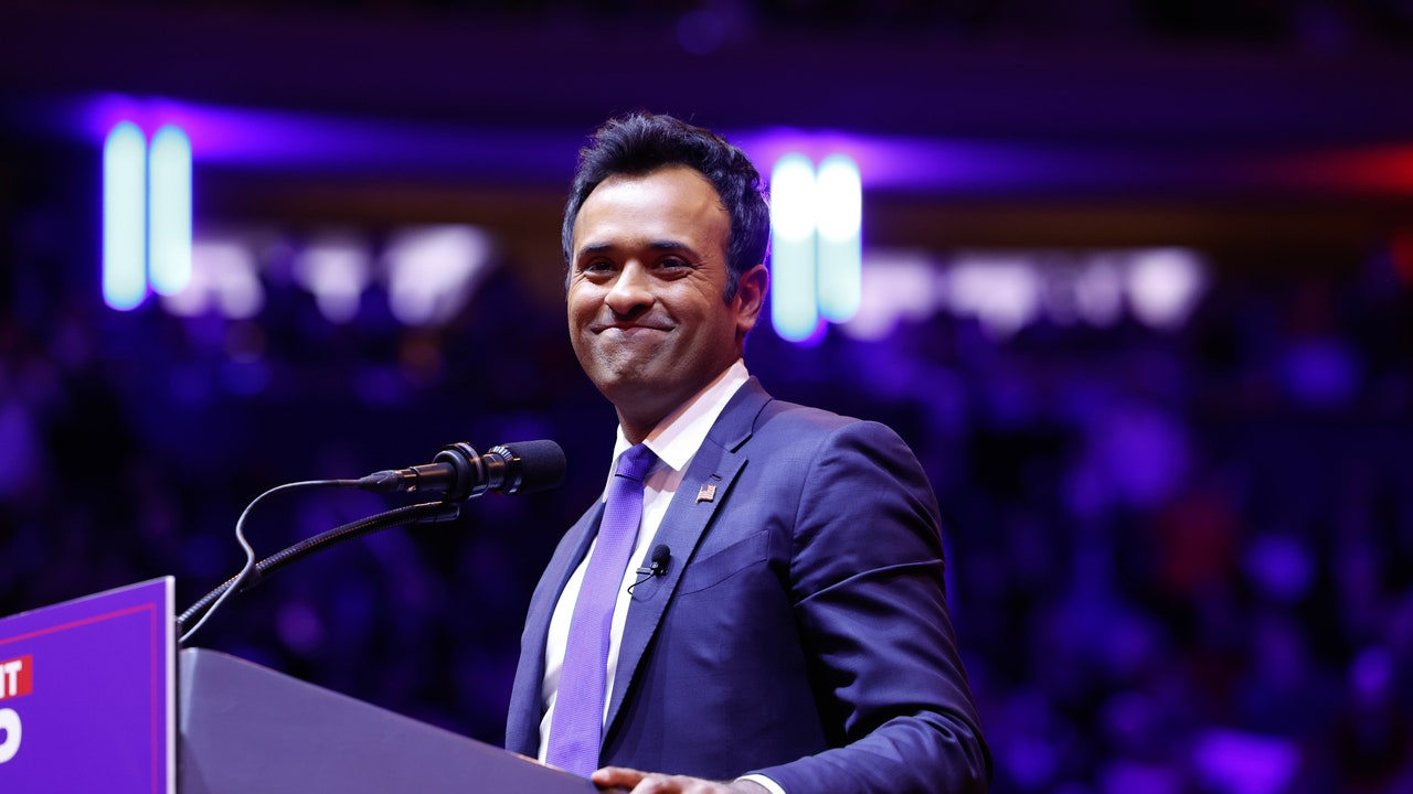 Vivek Ramaswamy זרק פעם את אילון מאסק בתור "בובה" לסין