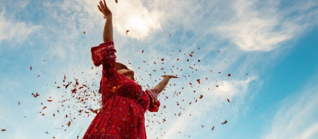 אם תאמצו את עשרת ההרגלים היומיים האלו, תוכלו להרגיש מאושרים יותר במהירות