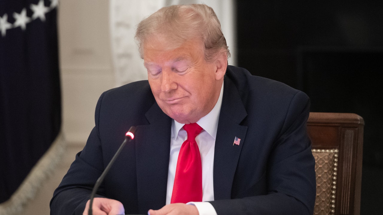 הנה למה אתה פתאום עוקב אחר דונלד טראמפ באינסטגרם, גם אם לא רצית