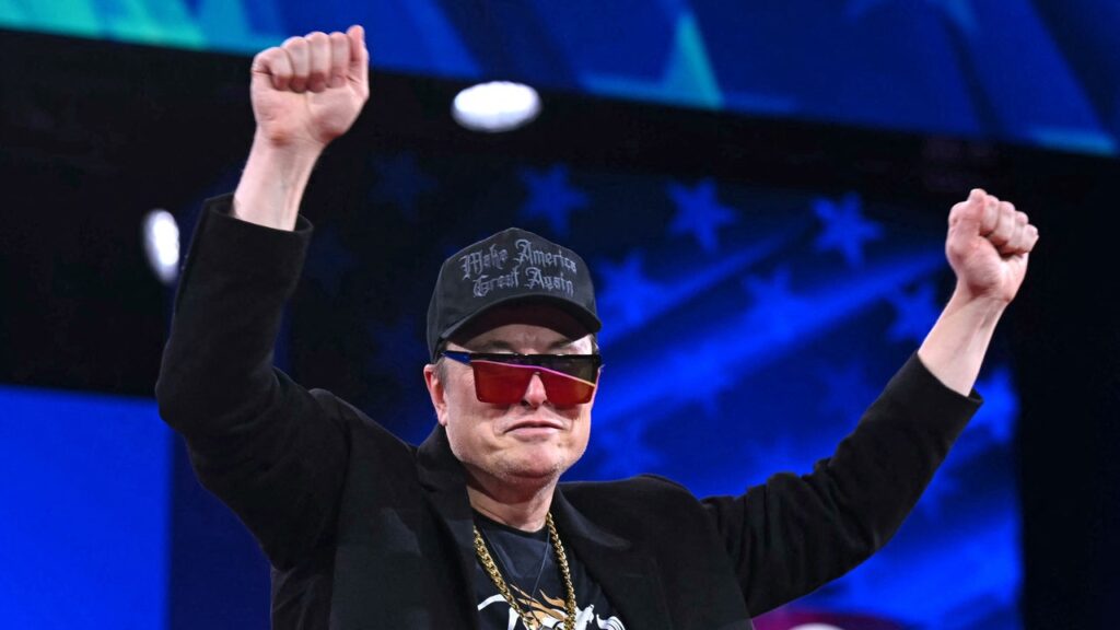 אלון מאסק מתמודד עם טענות משפטיות מאשלי סנט קלייר על אבהות, משמורת על ילד תינוקות