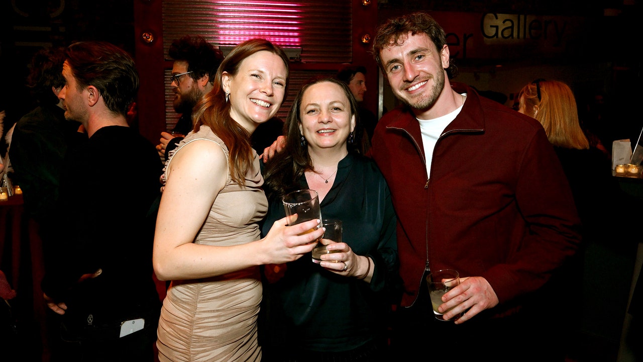 פול מקאל וחשמלית בשם תשוקה מושכים לברוקלין