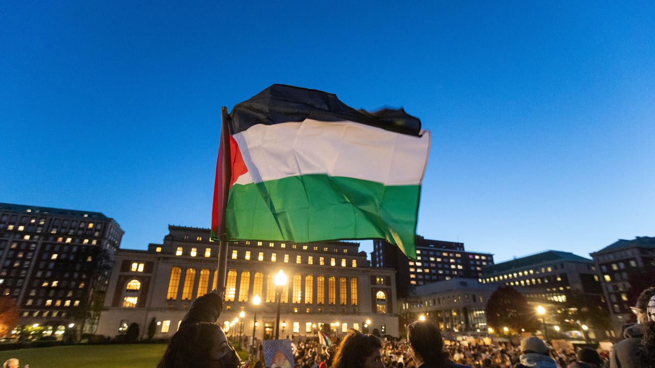 אוניברסיטת קולומביה נכנעת לרוב דרישות טראמפ בתמורה למימון פדרלי