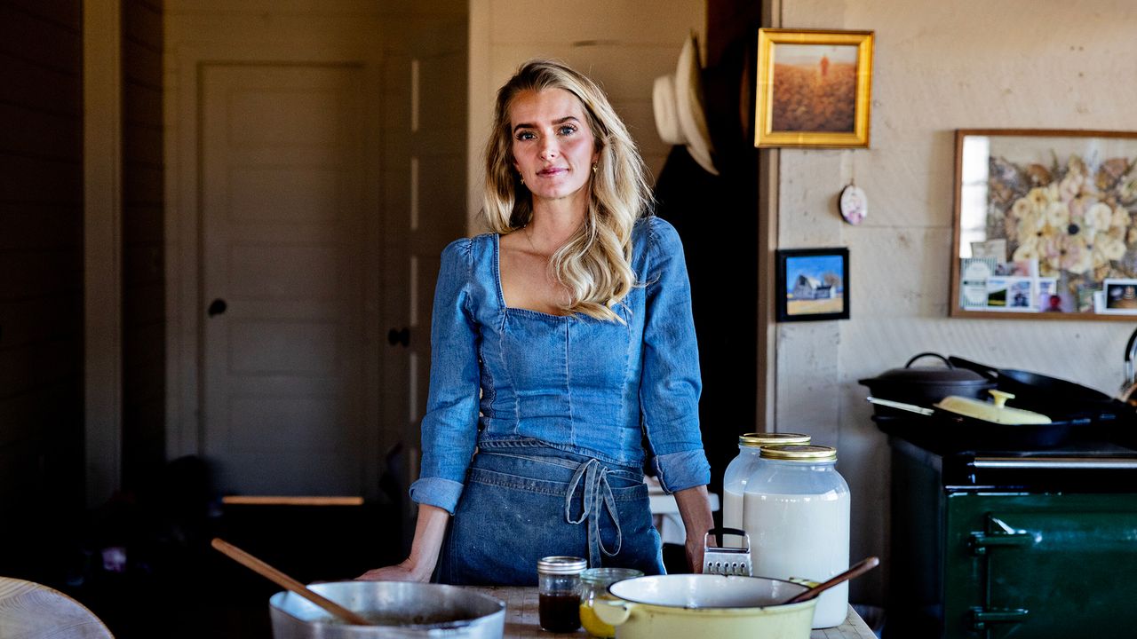 מגהן מרקל, גווינת 'פאלטרו, חוות בלרינה, ועתיד Tradwife Mompreneurs