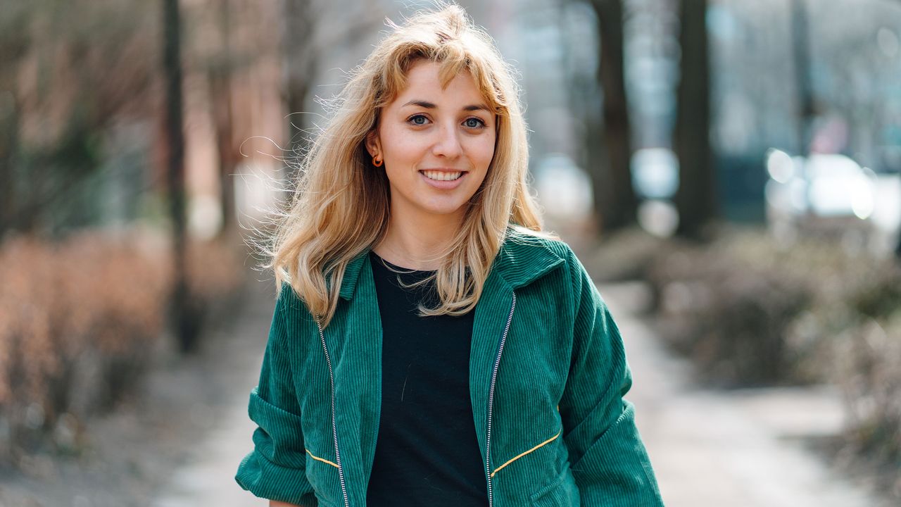 "אנחנו לא יכולים ליפול על הדברים האלה": מדוע אנטגוניסט Maga-Media מתמודד לקונגרס