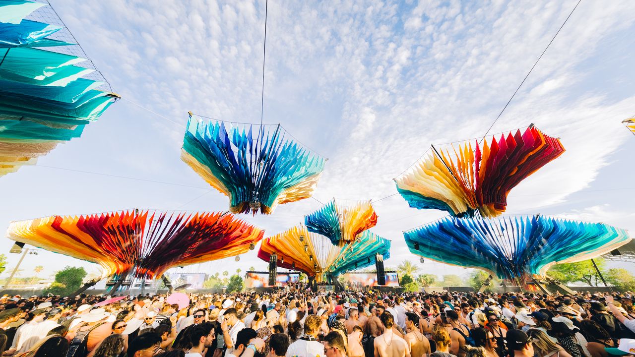 Coachella 2025 מגלגל את T-Pain, בריאן מאי, ליידי גאגא וברני סנדרס