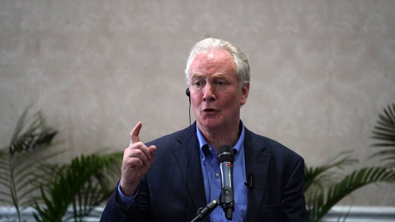 השופט השמרן שמונה על ידי רייגן מטיח את התנהגותו "המזעזעת" של טראמפ בפרשת קילמר אברגו גרסיה