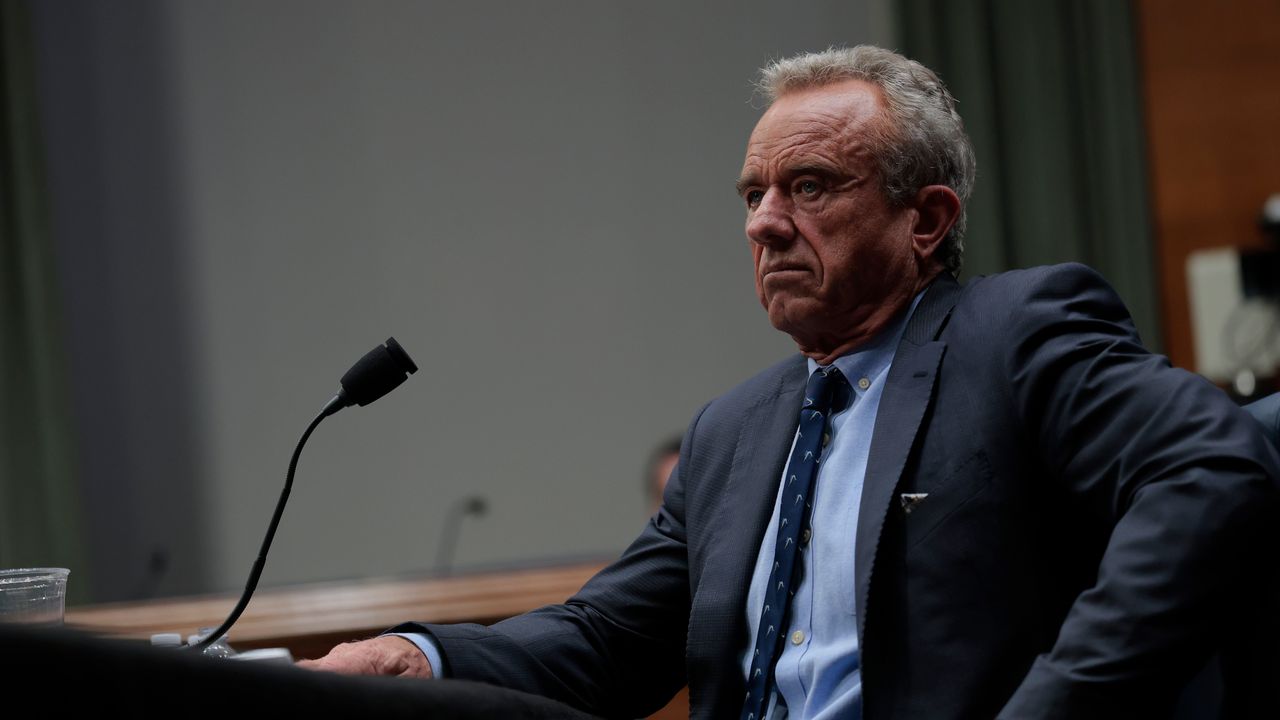 ממשל טראמפ מתכנן לא להמליץ ​​על חיסונים של COVID-19 לאנשים בהריון, בני נוער וילדים: WSJ