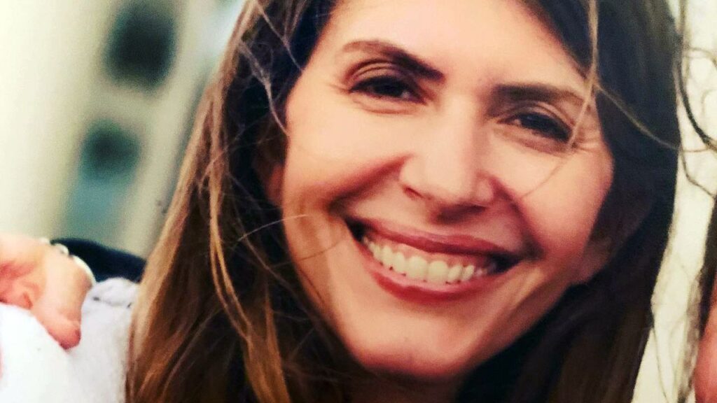 גירושין ברצח: איך מותו של ג'ניפר דולוס טלטל דור שכבר התחרפן על ידי אמא ואבא