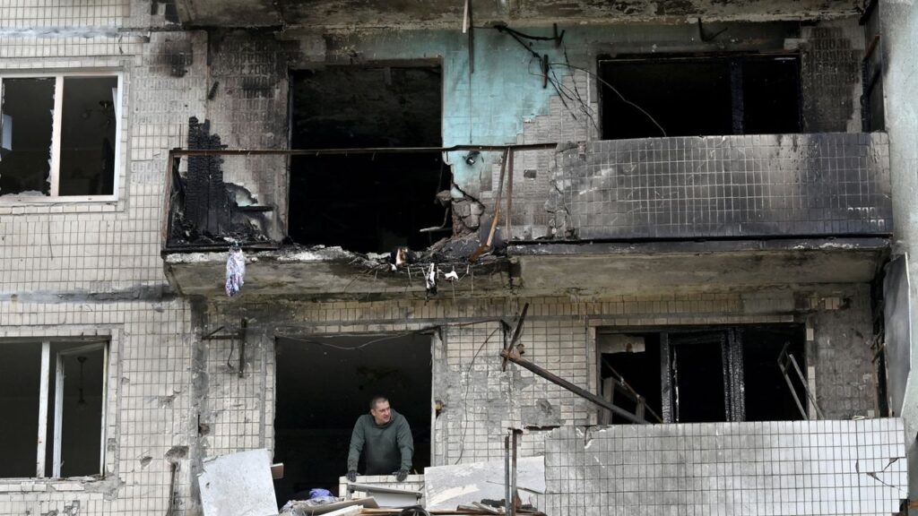 טראמפ אומר שפוטין "השתגע לחלוטין" לאחר ההתקפה האחרונה של המנהיג הרוסי נגד אוקראינה