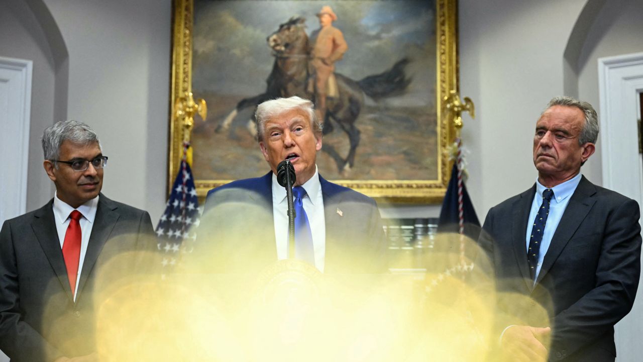 ממשל טראמפ חותך את תוכנית 258 מיליון דולר מכריעה לגילוי חיסונים ל- HIV