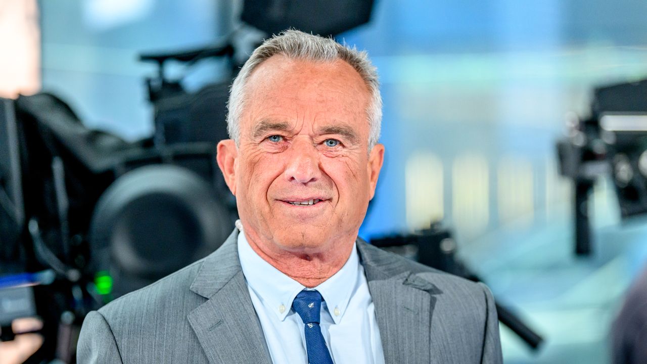 RFK ג'וניור חושב מה שאנחנו צריכים כרגע זה יותר שפעת ציפורים