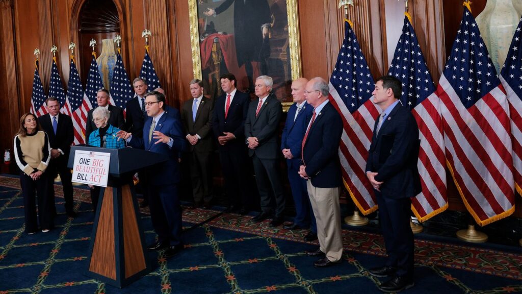 הכריכה הגדולה והיפה של ה- GOP