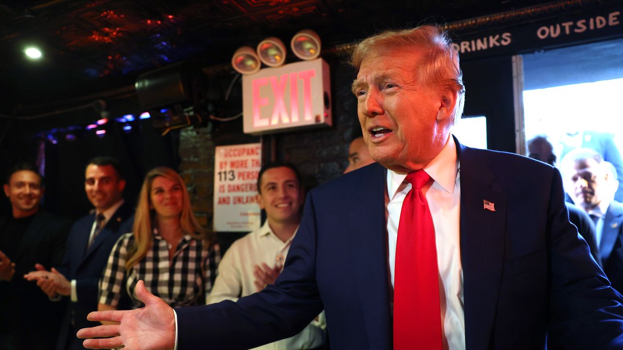 מפגשו של דונלד טראמפ בקריפטו מוגן כ"אורגיה של שחיתות "