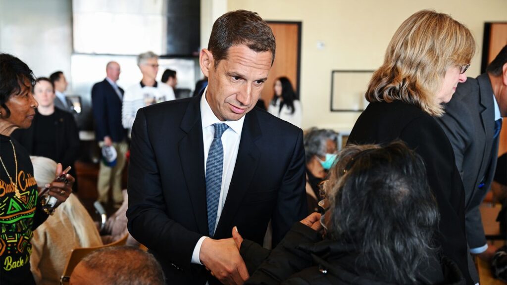 ספר ההשמעה של דניאל לורי בסן פרנסיסקו יכול להיות מה שהדמוקרטים צריכים