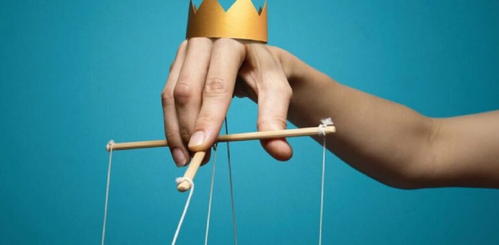 11 השיטות שכל מניפולטור משתמש בהן עליכם