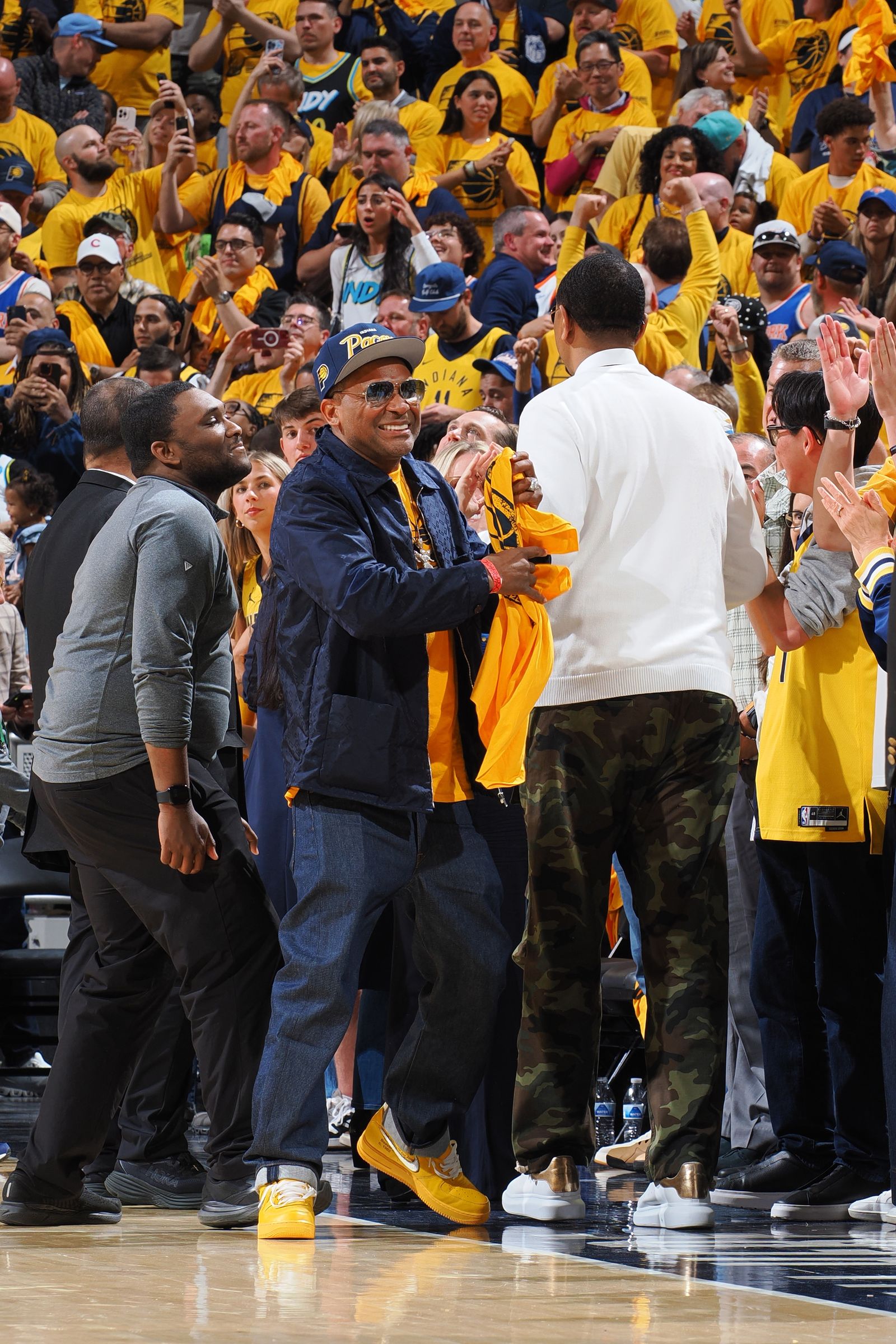 תמונה עשויה להכיל את מייק אפס פרנצ'סקה מרסגליה מרי גרנדפר אלברטו רויזגאלרדון פיונה מא וכריס פדאק