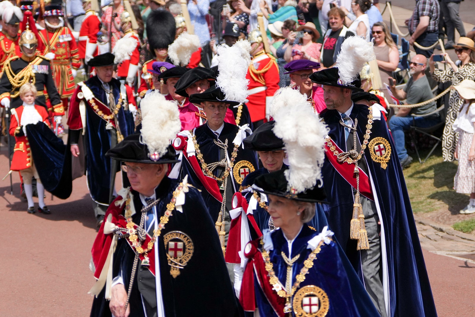 תמונה עשויה להכיל את הנסיך ריצ'רד הדוכס מגלוסטר אן הנסיכה רויאל והנסיך וויליאם דיוק מקיימברידג '