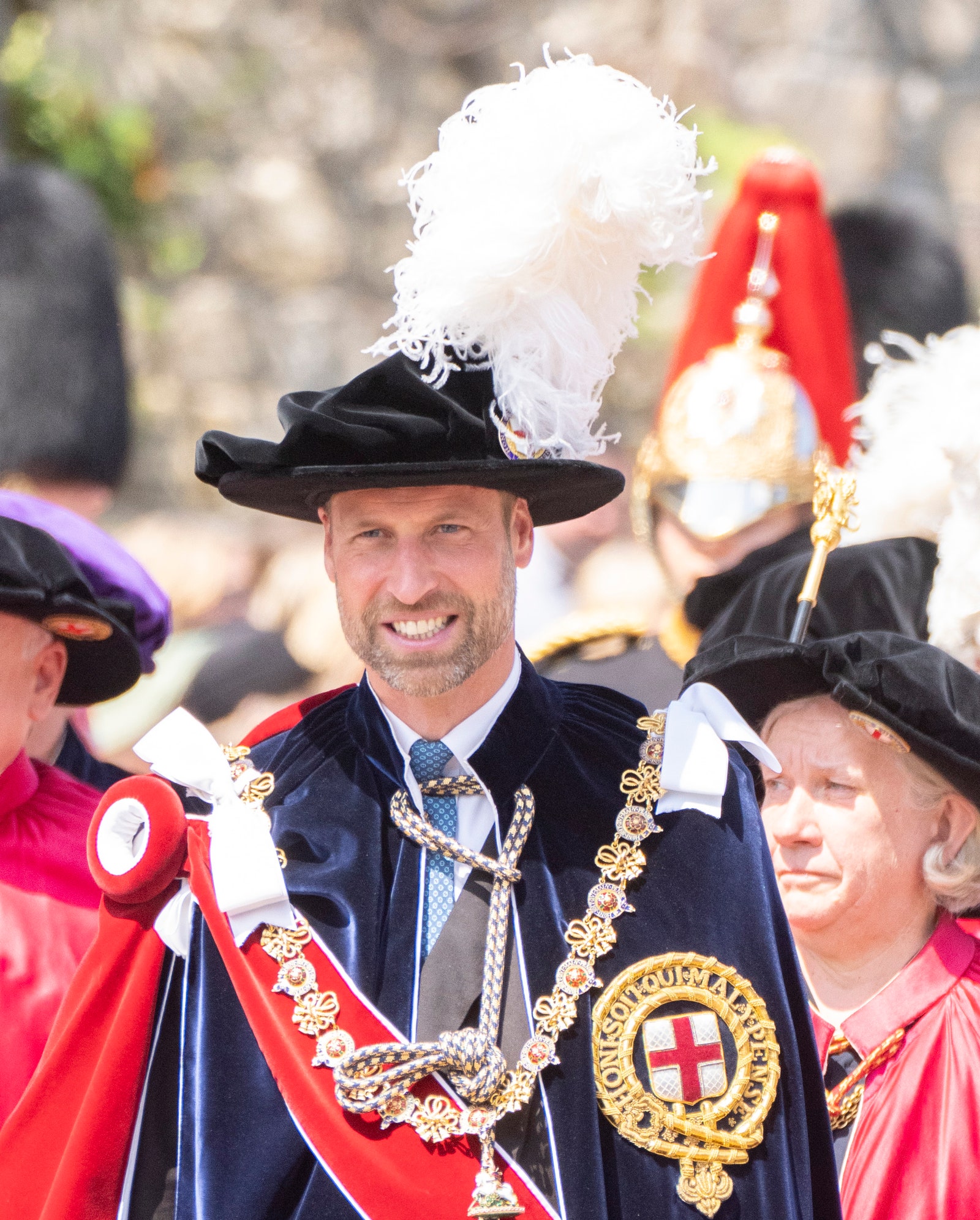 תמונה עשויה להכיל את הנסיך וויליאם דיוק מקיימברידג 'אנשים אנשים בגדים כובע ראש פנים וצילום