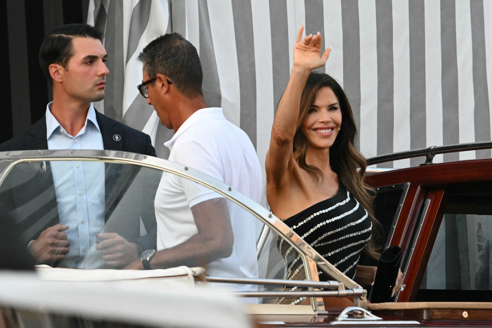 תמונה עשויה להכיל לורה Snchez Orstwation אביזרי משקפיים של אדם למבוגרים פנים וראש