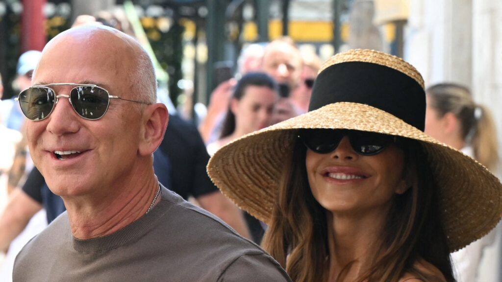 רשימת האורחים לחתונה של ג'ף בזוס ולורן סאנצ'ס כוללת את סידני סוויני, אופרה ווינפרי, איוונקה טראמפ ולאונרדו דיקפריו