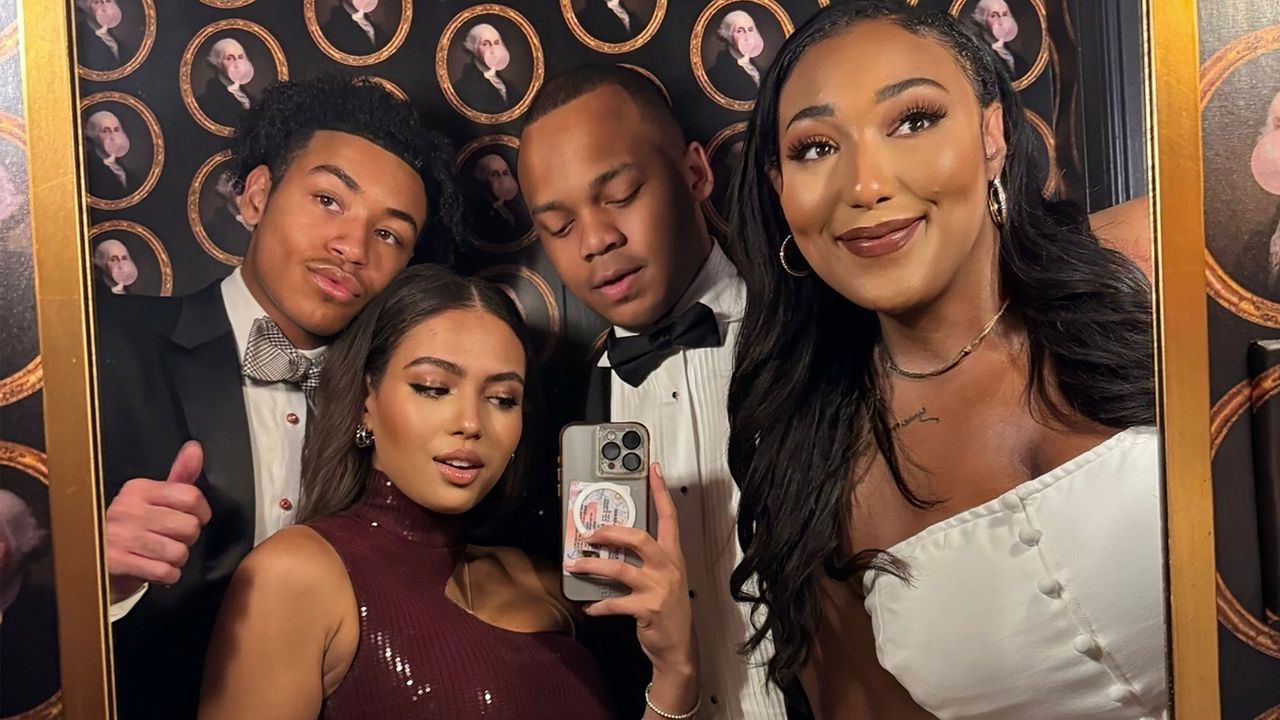 המאפיה הרפובליקנית השחורה היא צ'אט קבוצת DC שכולם רוצים להצטרף