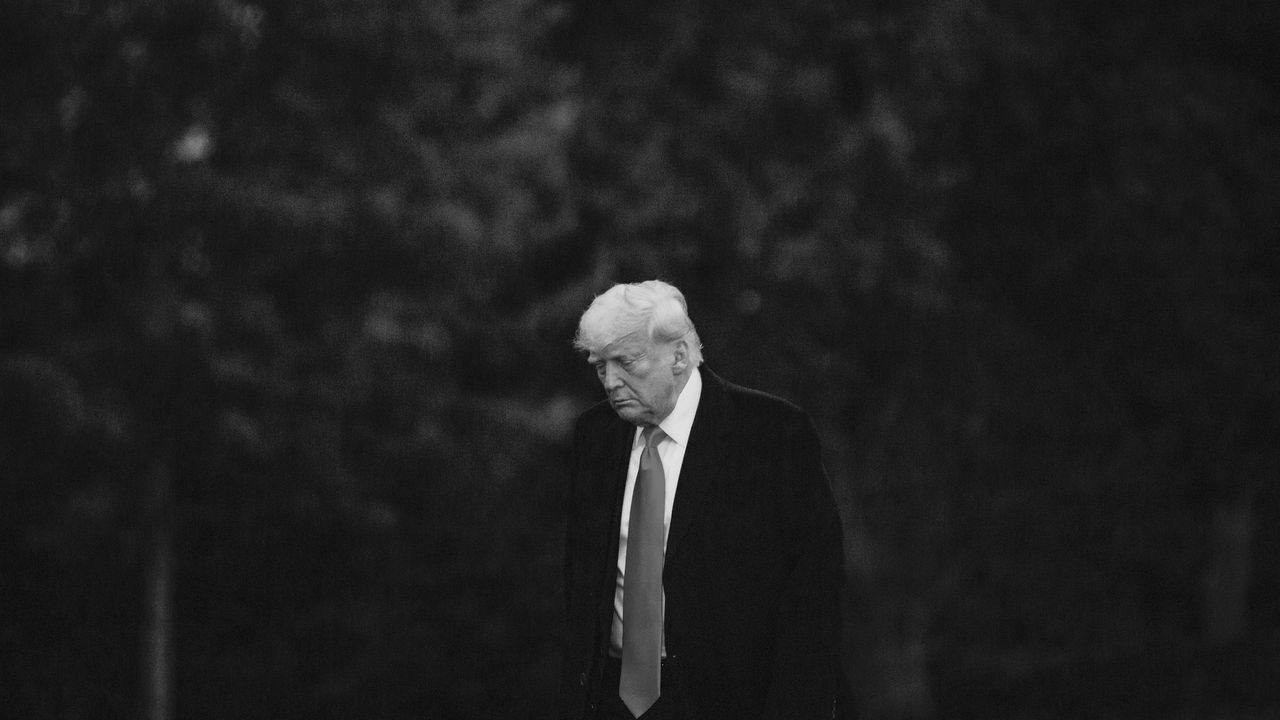 וול סטריט חוששת שאנחנו "ציוץ אחד הרחק מעיירה משוגעת שלמה"