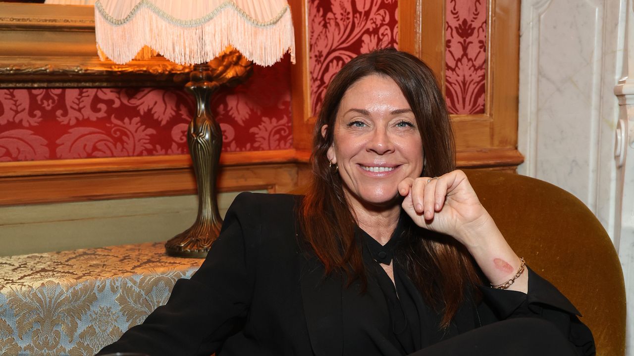 "עיתונאית" אינטרפיד ג'סיקה ריד קראוס, המכונה HouseInhabit, הולכת "לדווח" על משפט הרצח של איידהו