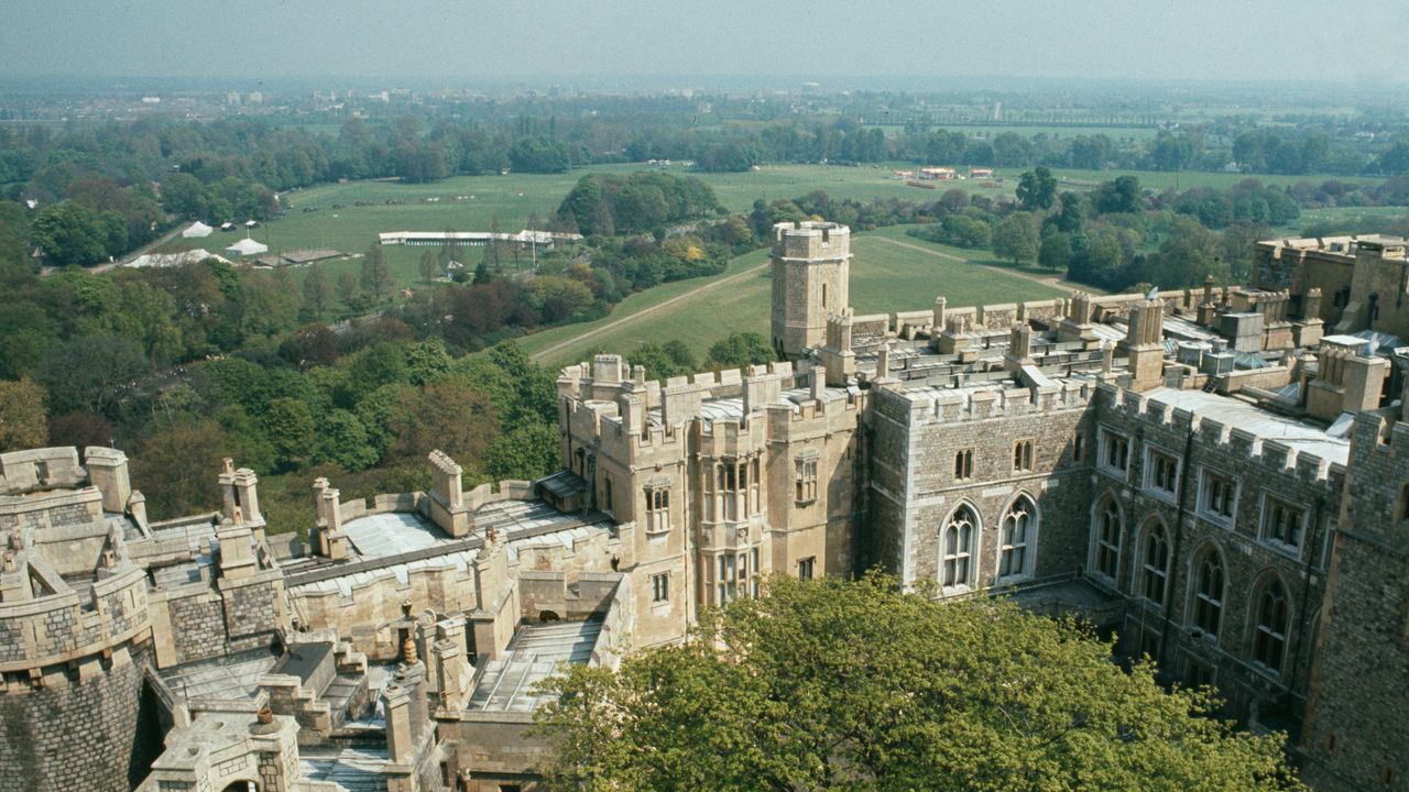 פורץ נעצר בשטח טירת ווינדזור