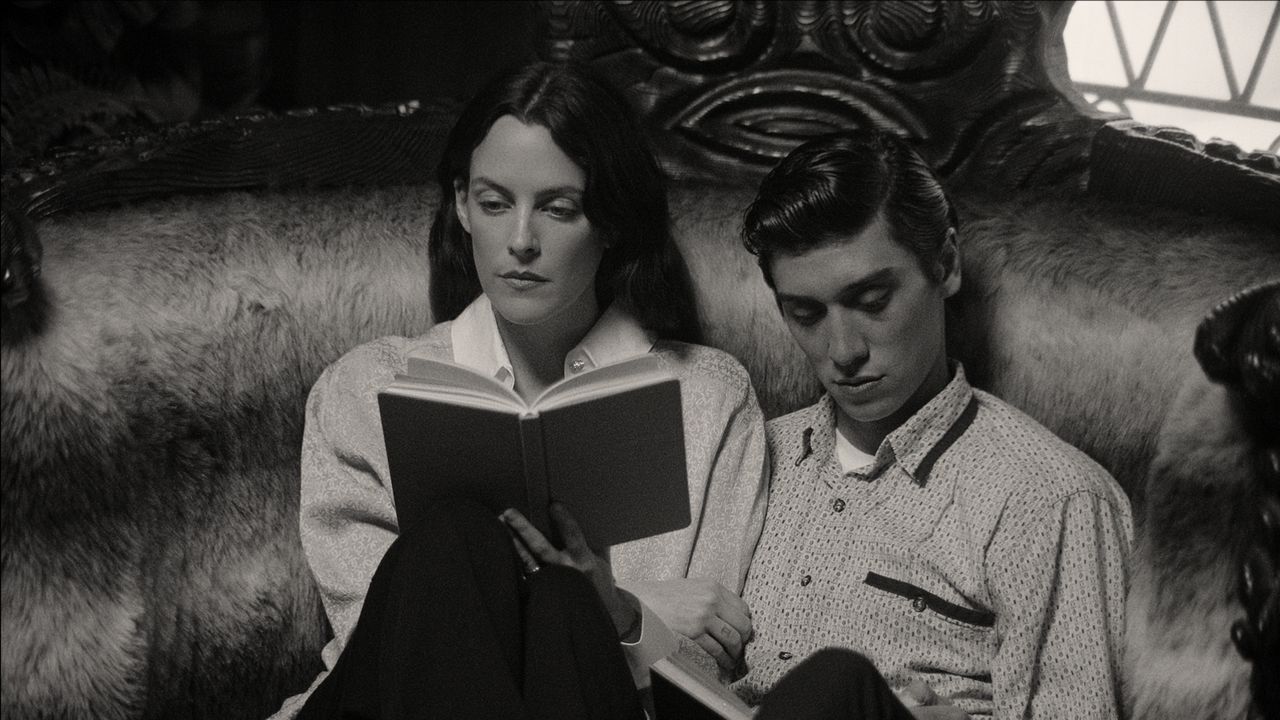 ריילי קיו לוקחת את יוצרות הקולנוע השואפות מאחורי הקלעים עם סדרה חדשה בתהליך